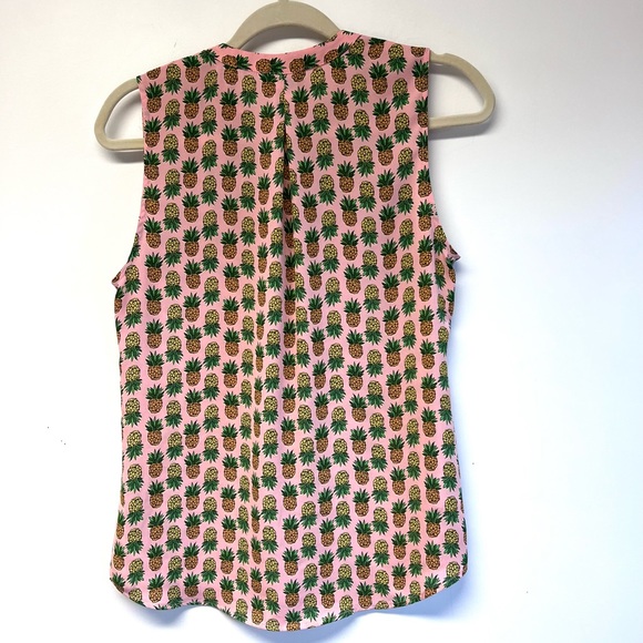 The Limited Pineapples 🍍 Sleeveless Blouse Small Peach - Picture 7 of 7